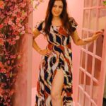 Maryam Zakaria Instagram - It’s Time to celebrate my birthday 🥳🎉😀 📸 @praddysingh18 . . #itsmybirthday #pose #outfit #pink #style #model #actress #influencer #maryamzakaria #glam Pink Wasabi