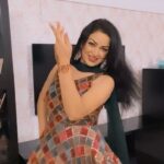Maryam Zakaria Instagram - Dancing to my favourite song 😍😊 . . #reels #reelitfeelit #reelitfeelit #dance#trend #bollywood #raatanlambiyan #indianoutfit