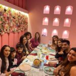 Maryam Zakaria Instagram - Last night was really amazing thank you my lovely friends, you made my birthday special 😘😘😘 @therealakshadapatel @praddysingh18 @shahinpink @curvy_jaanvi_official @mrinmaikolwalkar @claudiaciesla @amitsoni12 @natacha_de_sa @realaryanthakur #birthday #funtime #friends #motheandson #style #cake #outfit #fashion #model #actress #influencer Pink Wasabi