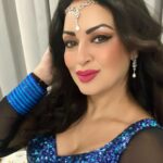Maryam Zakaria Instagram - Ready for my performance 😀✨ @silverbell.networks . . #hairstyle #makeup #indianlook #actress #stageshow #performance #maryamzakaria Hathras