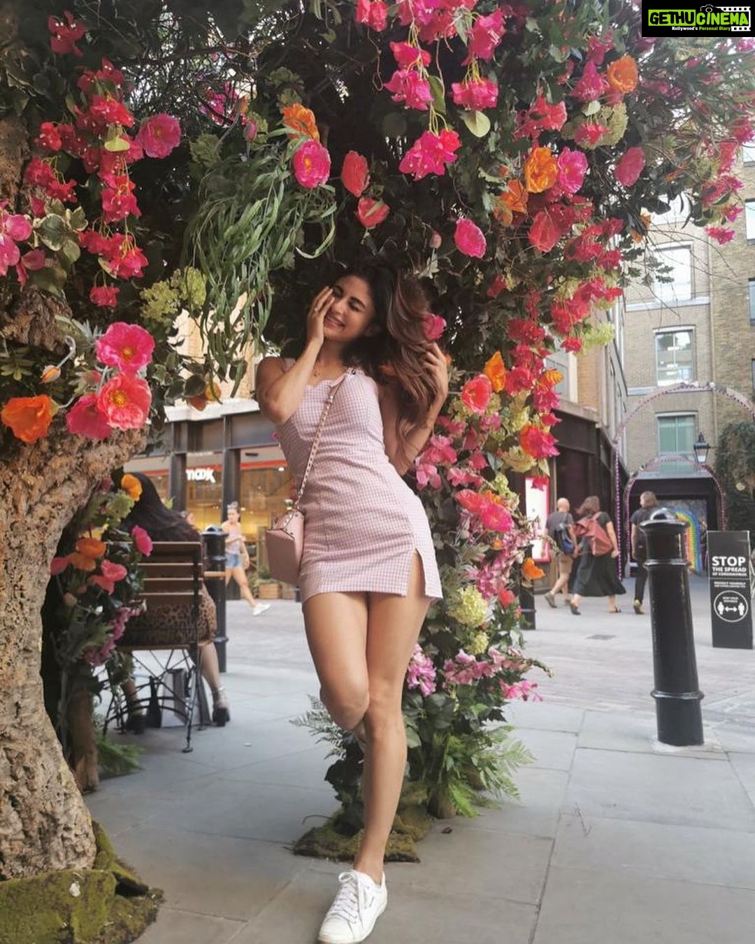 Mouni Roy Instagram - Always in my lane, minding my own business 💋