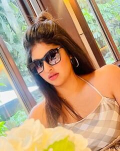 Naina Sarwar Instagram - My kinda Friday 🧜🏻‍♀️
