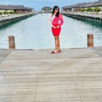 Naina Sarwar Instagram - Embrace Beach Tan😅ok lets do this... Paradise Island Maldives