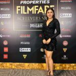 Naira Shah Instagram - Filmfare middle east🔆 #NairaShah #Actress #IndianActress #Artist #Actor #Model #Outfit #OOTD #Photoshoot #Glam #Fashion #PicOfTheDay #Modelling #Pose #Photo #Women #Acting #ModelPhotography #Photography #Filmfare #FilmfareDubai #Film Dubai, United Arab Emirates