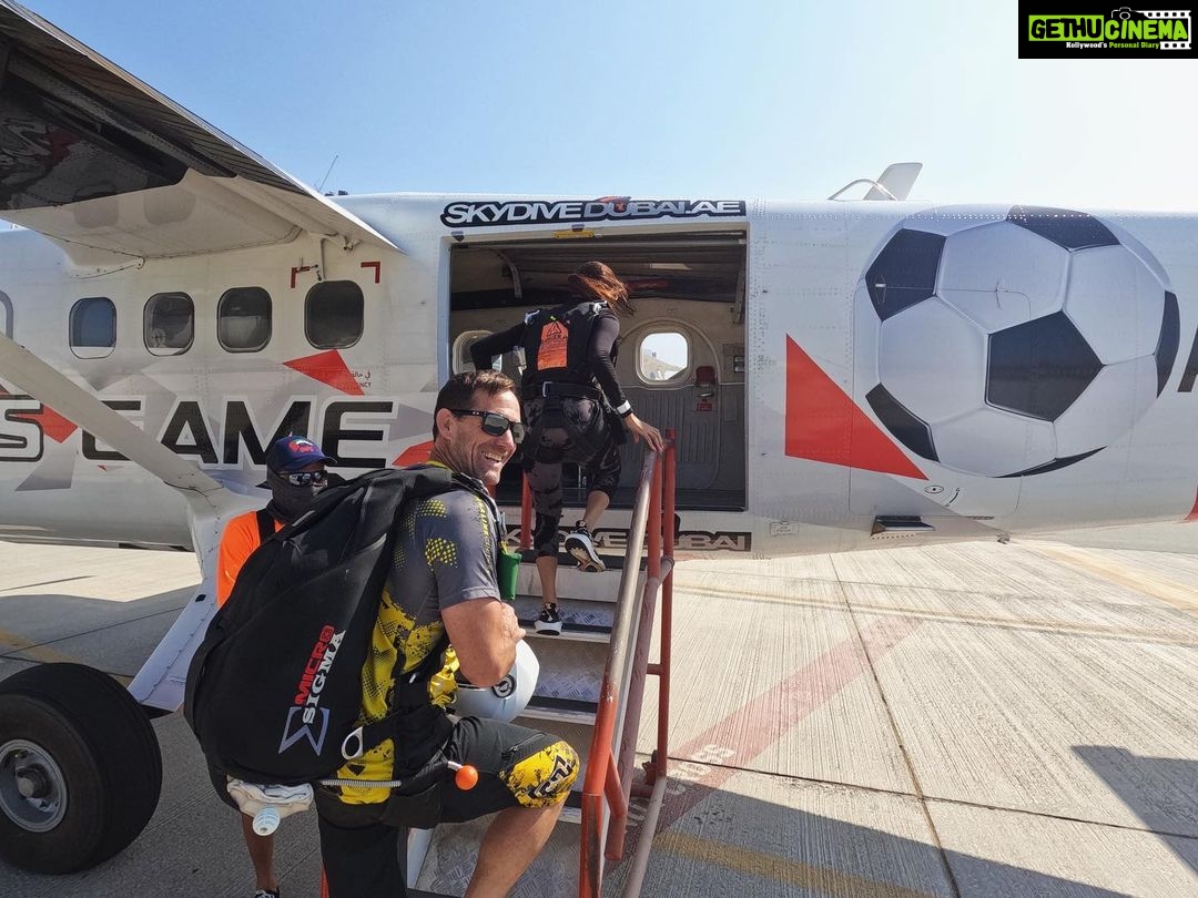 Naira Shah Instagram - One more ticked from my bucket list Was very important one to do N oh wat a spectacular experience!! It’s a fight of u against the air! Loved it Thank you @skydivedubai for this ultimate experience #skydiving #freefall #dubaiskydiving #adrenaline #gopro #nairashah #dubailife #adrenalinejunkie#november#2k22#liveitup#daredevil Ps: ur expressions controlled by air Hehe Palm Jumeirah Island