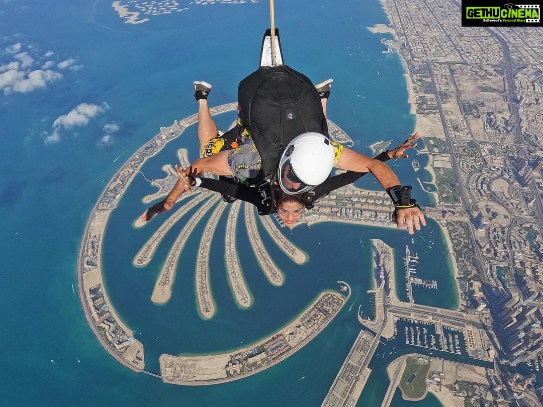 Naira Shah Instagram - One more ticked from my bucket list Was very important one to do N oh wat a spectacular experience!! It’s a fight of u against the air! Loved it Thank you @skydivedubai for this ultimate experience #skydiving #freefall #dubaiskydiving #adrenaline #gopro #nairashah #dubailife #adrenalinejunkie#november#2k22#liveitup#daredevil Ps: ur expressions controlled by air Hehe Palm Jumeirah Island