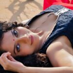 Namita Krishnamurthy Instagram - Make of yourself a light. ✨ 📸: @pariaarclicks MUA and Styling: @shree_bhuvana_mua #namitakrishnamurthy #ethnicwear #photoshoot #portraits #collabshoot #indianactress #indianwear #saree Chennai, India