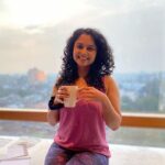 Namita Krishnamurthy Instagram – Happy before coffee. Happy after coffee. ☕️

📸 @vigneshravee 

#coffee #setlife