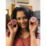 Namita Krishnamurthy Instagram - Pouting too often because of @deyga_organics 😅😅 Yep, the way this strawberry lipscrub sheds off my tanned lips & the instant moisture that a single application of this BEETROOT LIPBALM gives me is damn goooooooooood. Love @deyga_organics ❤️ #namitakrishnamurthy #happy #smile #trend #triples #novemberstory #tamilwebseries #lipcare #choosepurechoosedeyga Chennai, India