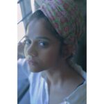 Namita Krishnamurthy Instagram - she was fire and ice and pebbles and stuff basically very cool not like other girls pick her cus she's like different rupi kaur said so - rupi kaur 🌿✨🌼 #portrait #headscarf #moodygrams #nomakeupmakeup #quarantineshoot #actor #aesthetic #linen @kanmaniphotography 💜