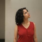 Namita Krishnamurthy Instagram - Things are looking up. @kanmaniphotography 🍁 #curlygirl #mood #ethnic #actorlife #portrait #photoshoot Chennai, India