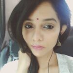 Namita Krishnamurthy Instagram - Poker straight, poker face. Thought this feed needed some #basicbitch spam. 🌻 #selfie #desi #desigirl #bindi #facesofindia #browngirlmagic #straighthair #lookoftheday #basic #restingbitchface #latergram #jimikkikammal #mallugirl #nomakeupmakeup #eyebrowsonfleek #cutegirls Chennai, India