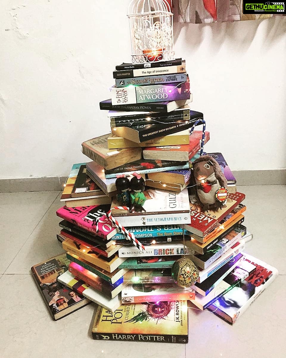 Namita Krishnamurthy Instagram - Merry Christmas! Posting only for Instagram appreciation. Genuinely don't care if my maid smashes this to smithereens while going about her domestic short shrift. Yolo. #booktree #bookstagramindia #homesweethome #christmas #bookstagram #christmastree #shelfie #christmastree #bookstagrammer #readersofinstagram #homeiswheretheheartis #bookaholic #bookfeaturepage Chennai, India