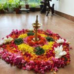 Namita Krishnamurthy Instagram - Happy Onam fam 🌸 Wishing y’all a prosperous year ahead! 🥰 #onam #mallu #keralagodsowncountry #family #namitakrishnamurthy #gulugulu