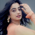 Namitha Pramod Instagram - Life is better when hair flips @neethu_makeupartist @labelmdesigners @rashmimuraleedharan
