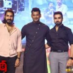 Nandha Durairaj Instagram - Happy faces indeed💫 Stills from @actorvishalofficial #Laatti song launch event A @itsyuvan musical @rana_productions_ @nandaa_actor @actorramana_official @dir_vinothkumar @thesunainaa @balasubramaniem_dop @bala_dop @peterheinoffl @srikanth_nb @harikr_official @ursvamsishekar @ticketfactoryoffl #Vishal