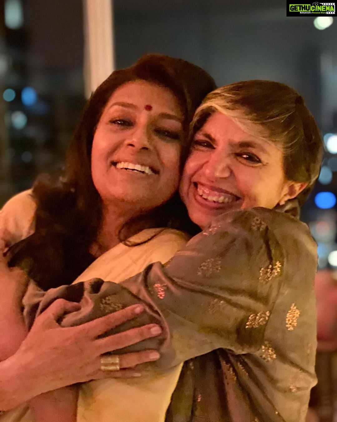 Nandita Das Instagram - Thank you @iamdeepamehta for the lovely after party. It was so much fun. Food, conversations and laughter. Warmth all around. And also happy birthday to you, my dearest director and friend! Thank you for coming all the way @shonalibose_ And so lovely to spend the evening with all of you #davidhamilton #alikazmi @cary_sawhney_ #samirpatil and so many others…what a special night yesterday was. ❤️🙏🏽