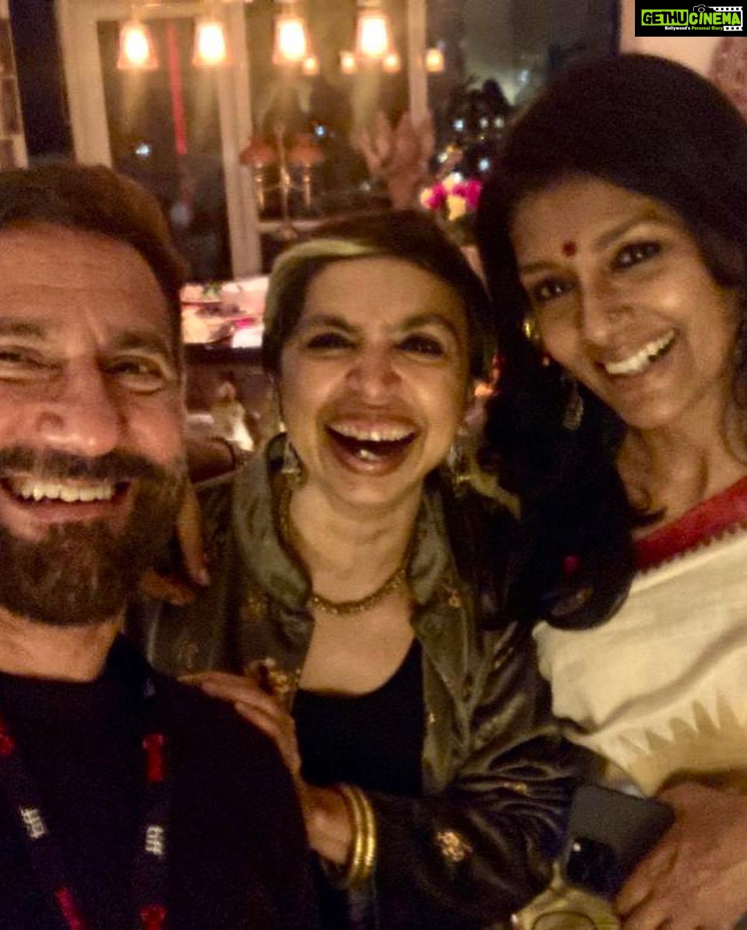 Nandita Das Instagram - Thank you @iamdeepamehta for the lovely after party. It was so much fun. Food, conversations and laughter. Warmth all around. And also happy birthday to you, my dearest director and friend! Thank you for coming all the way @shonalibose_ And so lovely to spend the evening with all of you #davidhamilton #alikazmi @cary_sawhney_ #samirpatil and so many others…what a special night yesterday was. ❤️🙏🏽
