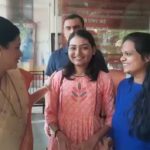 Navaneet Kaur Instagram - संविधान दिना निमित्त आज विद्यार्थ्यांसोबत दिलखुलास चर्चा करतांना..