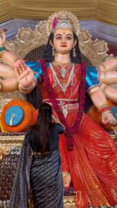 Navaneet Kaur Instagram - Jai Mata Di🙏