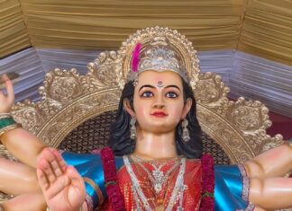 Navaneet Kaur Instagram - Jai Mata Di🙏