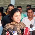 Navaneet Kaur Instagram – उद्धव ठाकरे सरकार असतांना कोरोना काळात शेतकरी, शेतमजूर,आदिवासी,विदयार्थी व घरकुल लाभार्थी यांच्या हितासाठी केलेल्या विविध आंदोलनात दाखल असलेल्या खटल्यातुन सर्व आंदोलकांची निर्दोष मुक्तता,मा.न्यायाधीश श्री सुजित तायडे यांच्या कोर्टाने सबळ पुराव्याअभावी आमदार रवी राणा व खासदार सौ नवनीत रवी राणा यांच्यासह सर्व आंदोलकांची केली निर्दोष मुक्तता
 शेतकरी शेतमजुरांसाठी कितीही वेळा जेलमध्ये जाणार,उद्धव ठाकरे सरकारने दाखल केलेले खोट्या गुन्ह्यांची  न्यायालयात पोलखोल,न्यायदेवतने न्याय दिला