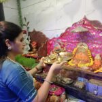 Navaneet Kaur Instagram - अमरावती मसानगंजमें स्थित माँ बीजासेन माताका प्राचीन मंदिरमें दर्शन किये और आशीर्वाद लिया