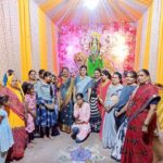 Navaneet Kaur Instagram - जय अम्बा नवदुर्गाउत्सव मंडल रविनगर में माता राणी के दर्शन किये और आशीर्वाद लिया।