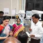 Navaneet Kaur Instagram - जिल्हा स्त्री रुग्णालय(डफरीन हॉस्पिटल)येथे नवजात शिशु कक्षात लागलेली आग ही शॉट सर्किटमुळे,या दुर्घटनेत कोणतीही जीवित हानी नाही,तातडीने रुग्णालयात धाव घेऊन परिस्थितीची माहिती घेतली,सर्व 27 शिशुना सुपर स्पेशालिटी मध्ये हलविण्यात आले असून,आता परिस्थिती आटोक्यात आहे
