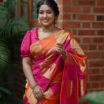 Navya Nair Instagram – @navyanair143 ❤
@maathangibynavya
Makeup&Hair :- @sijanmakeupartist
Styling :- @sabarinathk_
Jewelry :- @meralda.jewels
Photography :- @nithin_c_nandakumar
@wedlock__stories
#navyanair Kochi, India