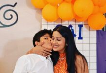 Navya Nair Instagram - My babes bday .. more pics to come ❤️ Pic credits @gananbabu Muh @amal_ajithkumar Styling @___namitha.___ Event cordination @___namitha.___