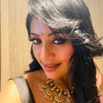 Navya Nair Instagram – Selfie 😍

Makeup @sijanmakeupartist 
Jewellery @meralda.jewels