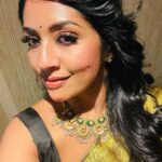 Navya Nair Instagram - Selfie 😍 Makeup @sijanmakeupartist Jewellery @meralda.jewels