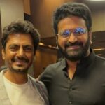 Nawazuddin Siddiqui Instagram - It was super amazing to spend some quality time with you @rishabshettyofficial & @pramodshettyk & team #kantara at my house. Surprisingly @rishabshettyofficial and I have so many things in common that we could talk about it endlessly #cinema #art #theatre #craft #BVKaranthJi #GirishKarnaJi #kamalhaasan @ikamalhaasan Ji.