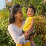 Neetha Ashok Instagram - Find someone who looks at you the way I look at Inchu 😂 who makes you giggle the way I make Inchu giggle 🤭 🙈 #attesose #mysose #myniece #giggles #unconditionallove #purelove #innocence #babylove #nannyduties #nannyforever