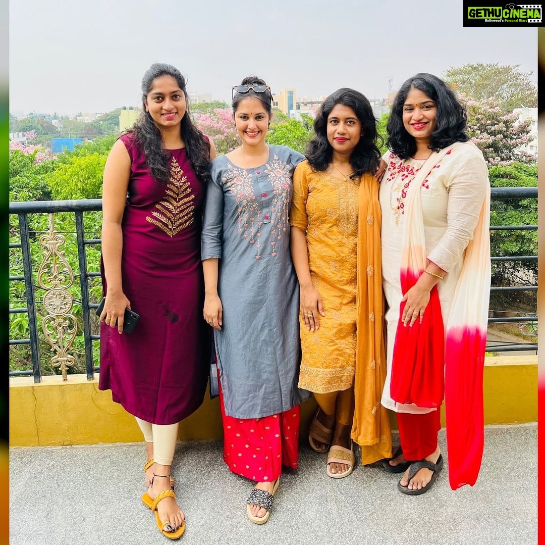 Neetha Ashok Instagram - Grateful post! ❤️ Grateful for these amazing people and yummy food when away from home ❤️ Thank you Nava dampathiyare for this amazing plate of heaven @naik_nitish @sush_sk9 happy first Ugadi 🤗🙏🏻 ❤️ @satishmesta @ashishnayak91 @supriyas7 @gowthami_9999 @abhinaik01 @sush_sk9 @naik_nitish @abhi_ramakrishna @naikankith2012 @shet5545 and Pavan