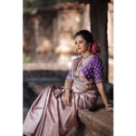 Neetha Ashok Instagram - 💟☮️☯️ Picture credits @gurugatty_mlore @captureguru_photography Styling @boss_ladyy_vestire MUA @shubhas_beauty_lounge . . . Saree @kyara_the_label Blouse @vastramboutiquemangalore