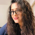 Neetha Ashok Instagram - Miss those curlsss #vikrantronaonfeb24 #panna #beingpanna #vikrantrona