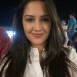 Neetha Ashok Instagram - No filter, Just Being a go-getter 😉 #throwbackpicture #Dubaidiaries #whenthingswerenormal #takemeback #goodhairdays #goodskindays Desert Safari Dubai