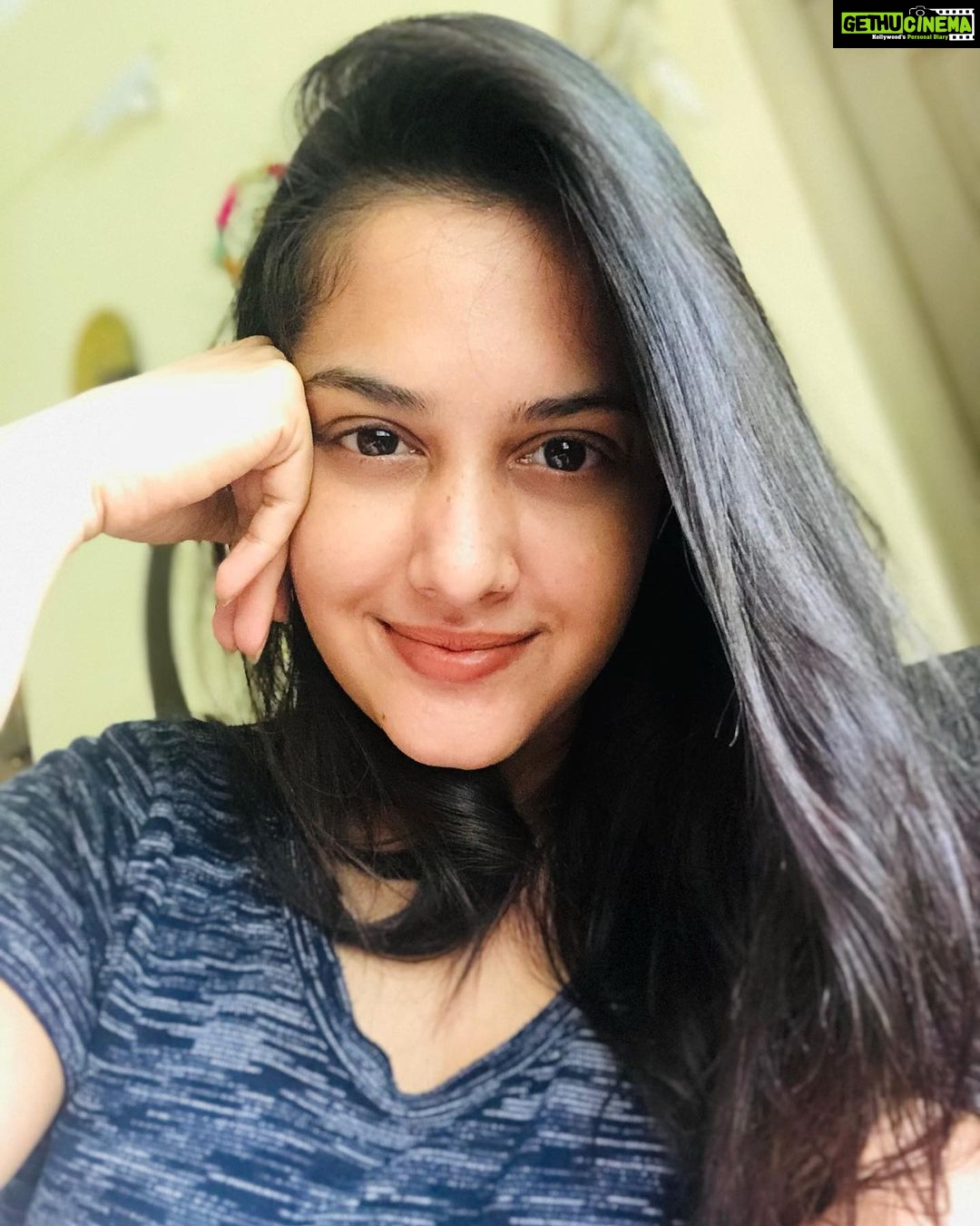 Neetha Ashok Instagram - ❤️ Quarantine no makeup looks ❤️