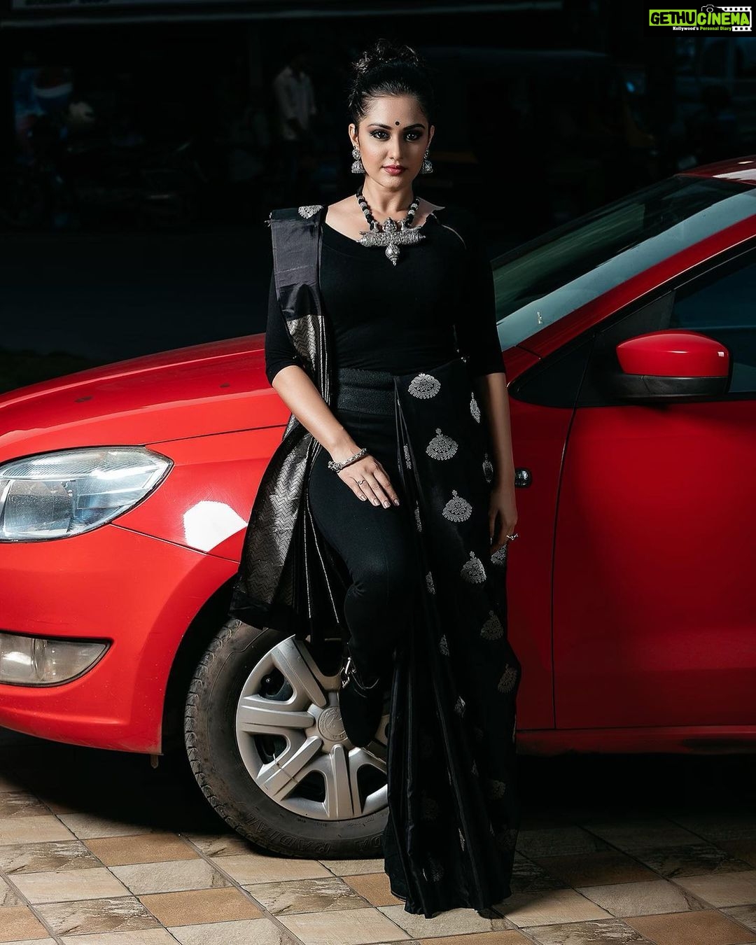 Neetha Ashok Instagram - Not my car 😬 🤭 Caption stolen from @prithamdenzildsouza 🤫 Totally impromptu shoot with the best brand in Mangalore @zari_couture by our very own perfectionist @prithamdenzildsouza ❤️ n assistant @preethamaloysius Stylist @nandithaacharya MUA @shefali_ballal & team Creatives @dmedusa_prabhu Vijesh @arjunjohndsouza and mintu bhaiya