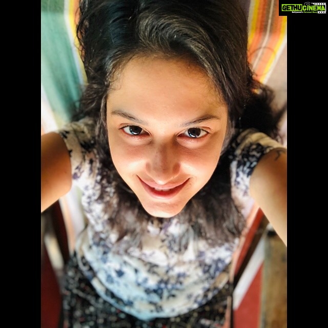 Neetha Ashok Instagram - 02 June 2020 ❤️🤫🤭 #easychairstories #onestepcloser Kota, Kundapura