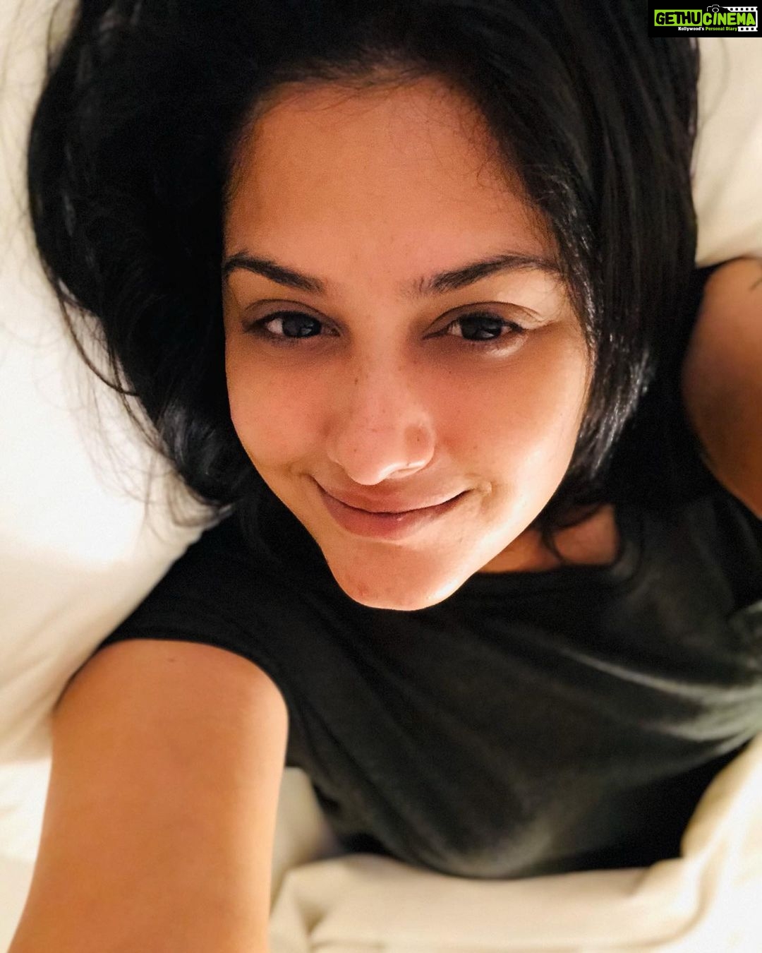 Neetha Ashok Instagram - Good morning insta family! Have a great week ahead ❤️ Kota, Kundapura