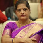 Neetha Ashok Instagram - Happy birthday Amma ❤️ may this year be filled with better selfies and photography skills 😂😂 and may many many birds nest, live and grow in our garden under ur guard and affection and yea lots and lots of food for them ❤️😍😍 once a mother always a mother ❤️
