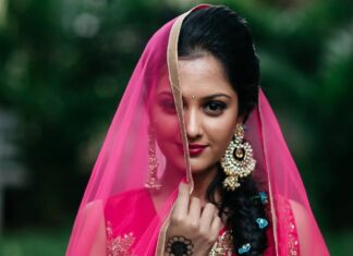 Neetha Ashok Instagram - 💖 #faceofzari #brandambassador #outdoorshoot #coloursofzari #zaricouture #mangalore MUA @smithahegde28 n team PC @prithamdenzildsouza lucifer ❤️ omg OMG 😍🙈 Designer @nandithaacharya Creatives @dmedusa_prabhu @preethamaloysius @arjunjohndsouza @vijeshrules Zari Couturé