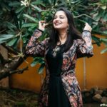 Neetha Ashok Instagram - Glistening 🌟 If you needed a reason to make your Monday brighter 💫 #brandambassador #paidpartnership #casuallook #zaricouture #mangalore #simple #yetclassy #elegance #loveforblack Wardrobe courtesy @zari_couture Jewellery @zari_couture PC @themetalfarmer @metalfarmer lord of light 🙏🏻🙏🏻 Assistance by @preethamaloysius MUA @shefaliballal @shefali_ballal Stylist @nandithaacharya Creatives @dmedusa_prabhu @arjunjohndsouza @vijeshrules Zari Couturé