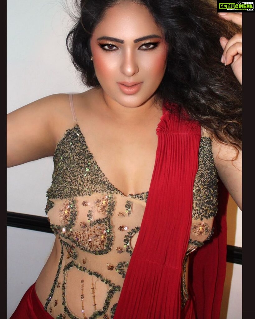 Nikesha Patel Instagram - #happydiwali #nikeshapatel #actress #actor #bollywood #tollywood #kollywood