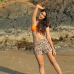 Nikita Dutta Instagram - Forever chasing the golden sun. ☀️ 🍊 . . #ThrowbackThursday #SunKissed #BTS