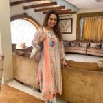 Nikita Thukral Instagram - Love for Indian outfits. 💛 outfit -by jasmyrra creationns perfect for the season. 😉