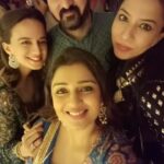 Nikita Thukral Instagram - Thank u everyone for all your Diwali wishes thank u to all my friends ,family without u the celebration would be incomplete. Lots of love and happiness to all. 💛#diwali